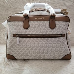 MICHAEL KORS Travel Large Duffle/Weekender Bag With Trolley Sleeve (Vanilla)